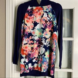 🆕 Hooded Floral Maternity Top